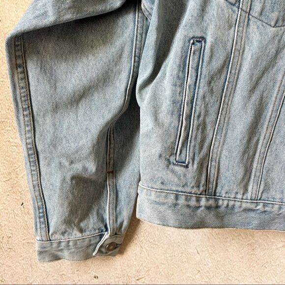 Vintage 90’s Gap Denim USA Flag Graphic Jean Trucker Jacket - Picture 7 of 15